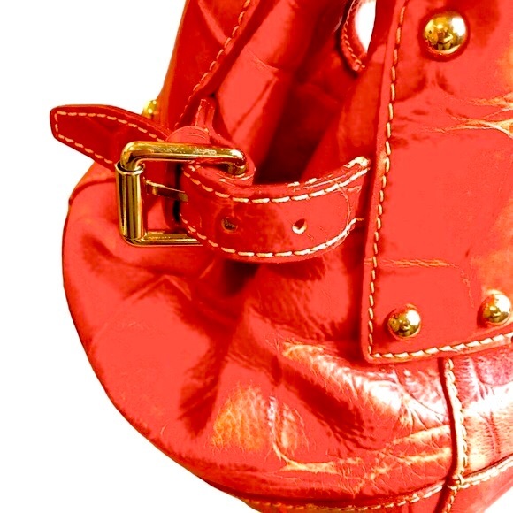 Authentic Dooney & Bourke Leather Red croc styling w Goldtone clasp & trim - Picture 4 of 16